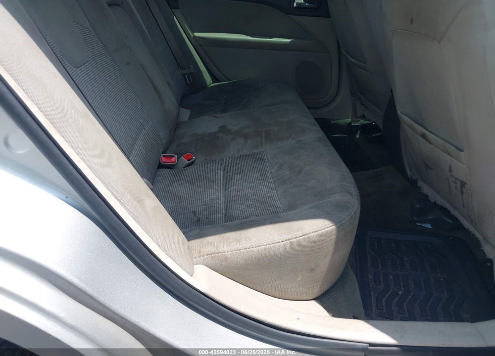 2010 FORD FUSION VIN: 3FAHP0HA8AR429468