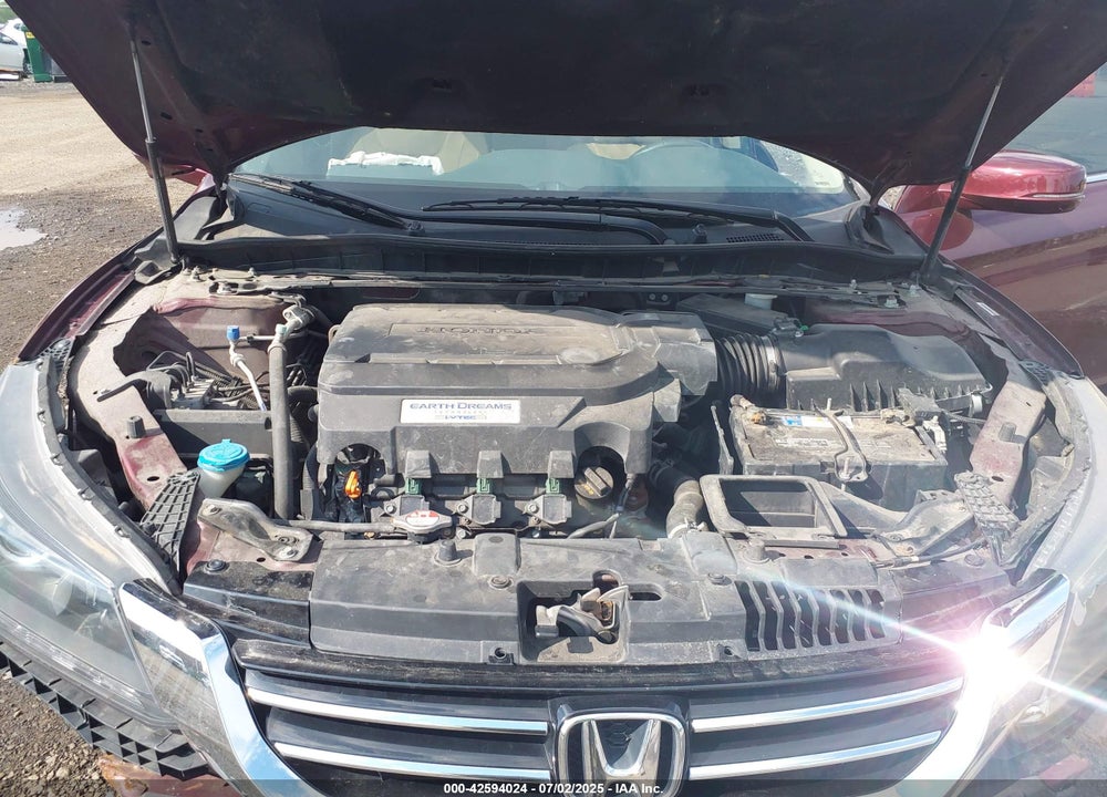 2015 HONDA ACCORD VIN: 1HGCR3F86FA023143