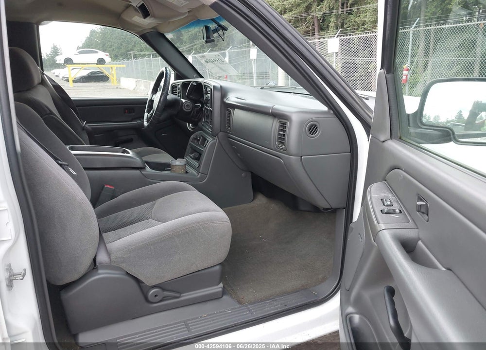 2006 CHEVROLET SILVERADO 2500HD LT2 VIN: 1GCHK23U86F271370