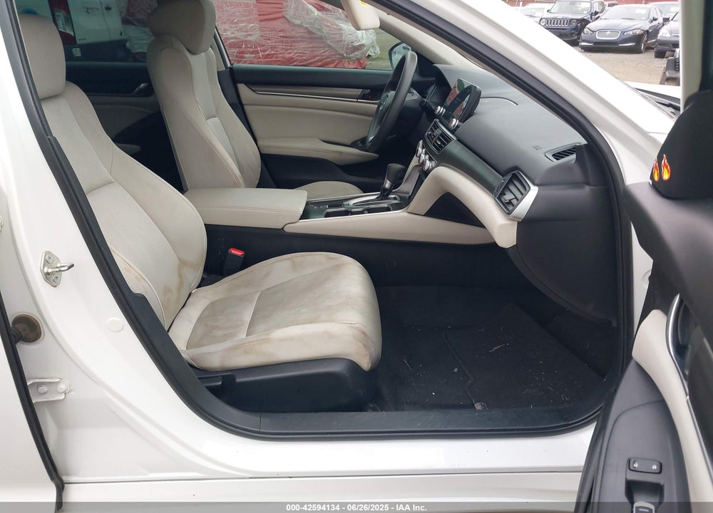 2018 HONDA ACCORD VIN: 1HGCV1F14JA136097