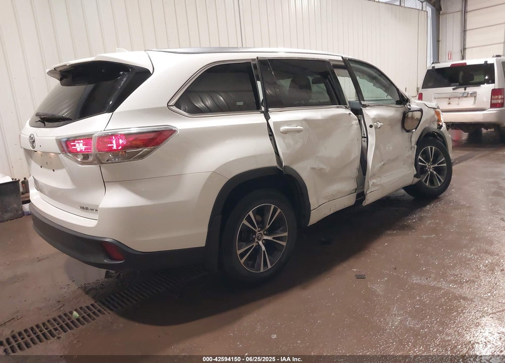 2016 TOYOTA HIGHLANDER VIN: 5TDJKRFH4GS270288