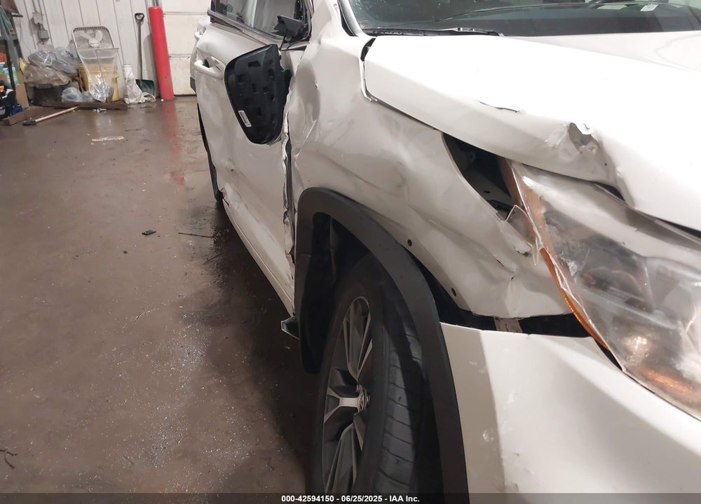 2016 TOYOTA HIGHLANDER VIN: 5TDJKRFH4GS270288