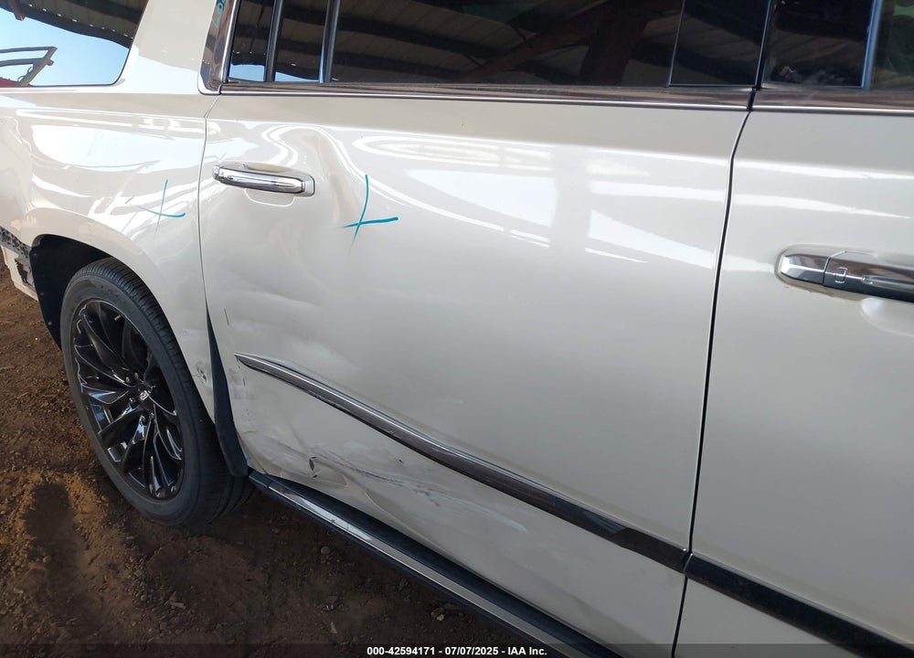 2015 CADILLAC ESCALADE ESV VIN: 1GYS4TKJ7FR689053