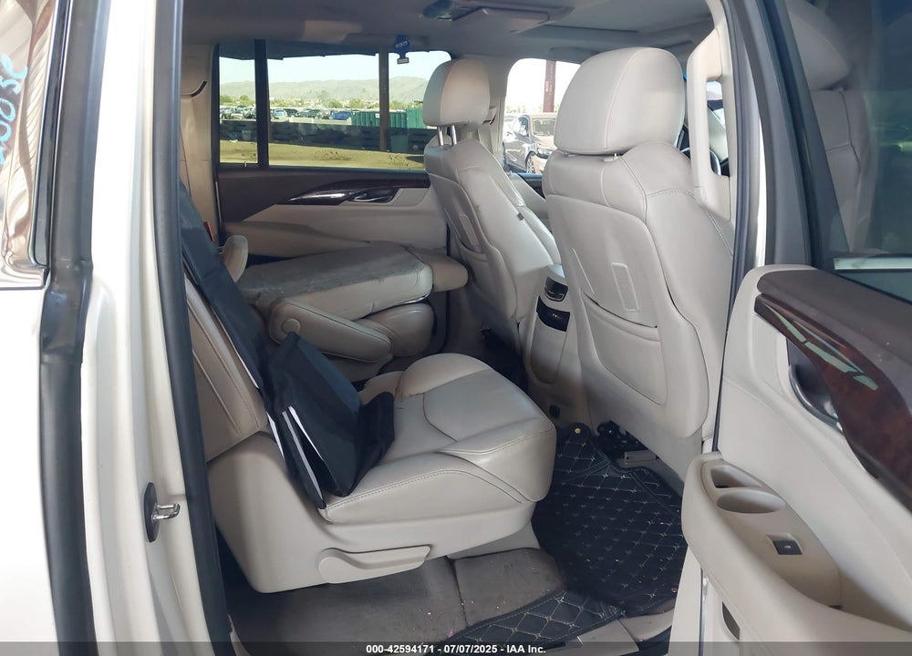 2015 CADILLAC ESCALADE ESV VIN: 1GYS4TKJ7FR689053