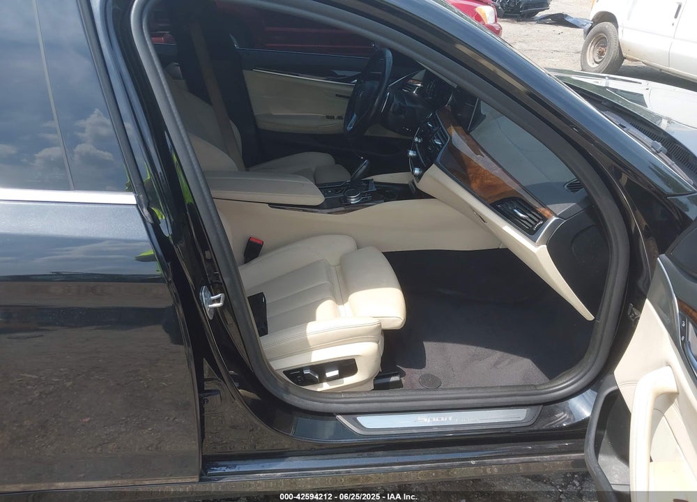 2019 BMW 5 SERIES VIN: WBAJA7C57KWW37675