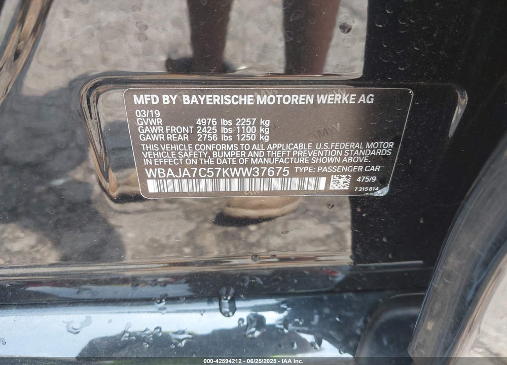 2019 BMW 5 SERIES VIN: WBAJA7C57KWW37675