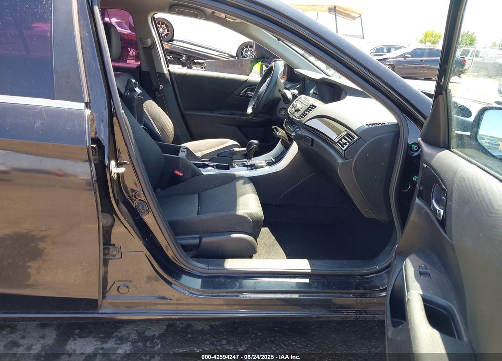 2016 HONDA ACCORD VIN: 1HGCR2F31GA195371