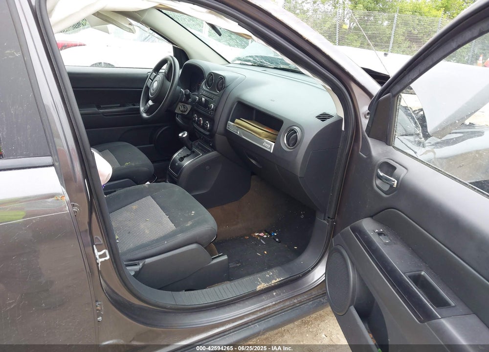 2014 JEEP COMPASS VIN: 1C4NJCBB7ED826248