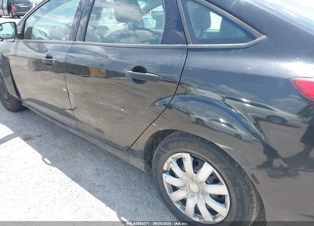 2014 FORD FOCUS VIN: 1FADP3E2XEL372384