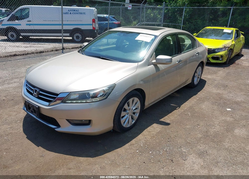 2014 HONDA ACCORD VIN: 1HGCR3F8XEA013116