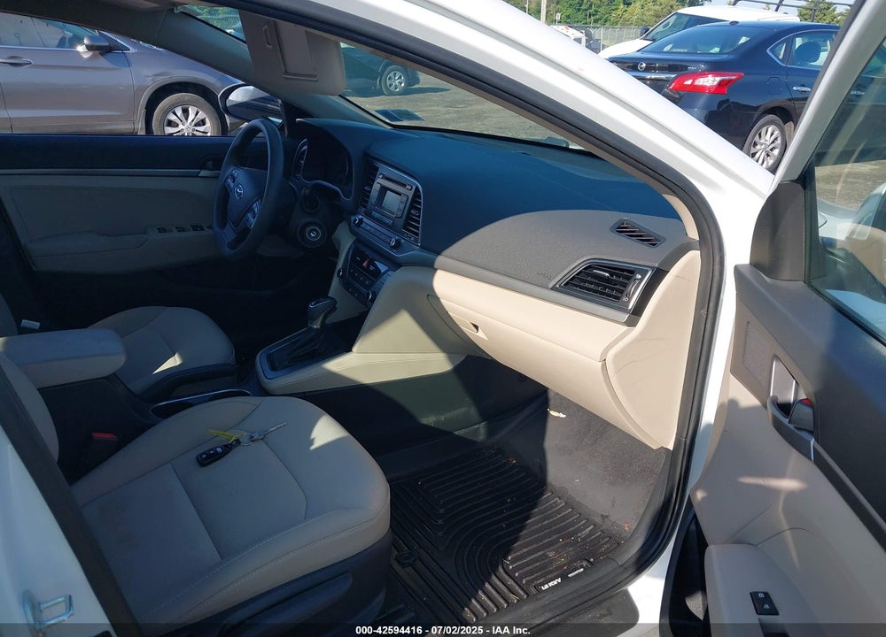 2018 HYUNDAI ELANTRA VIN: 5NPD74LF9JH311516
