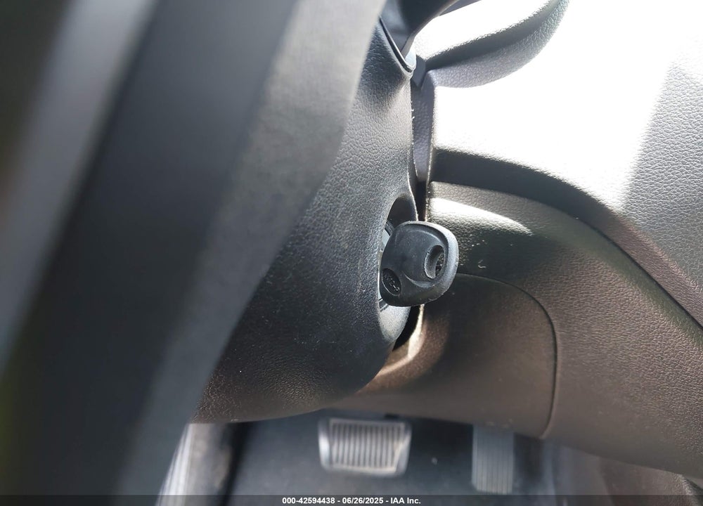 2019 HYUNDAI ACCENT VIN: 3KPC24A33KE087104
