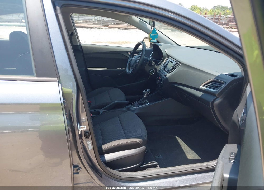 2019 HYUNDAI ACCENT VIN: 3KPC24A33KE087104