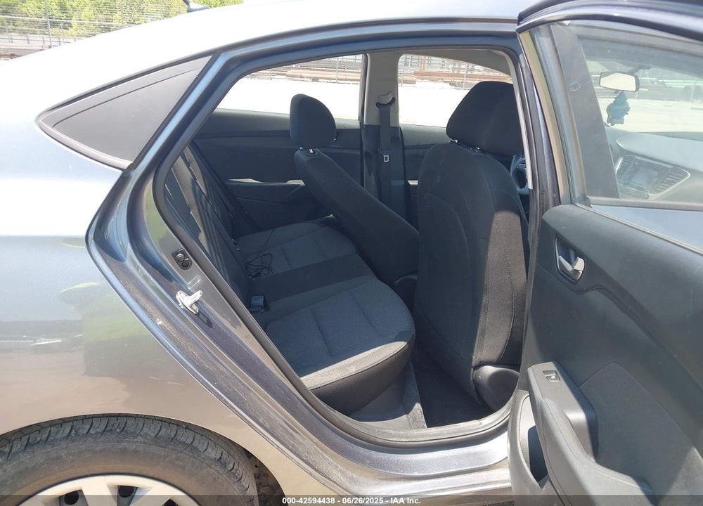 2019 HYUNDAI ACCENT VIN: 3KPC24A33KE087104