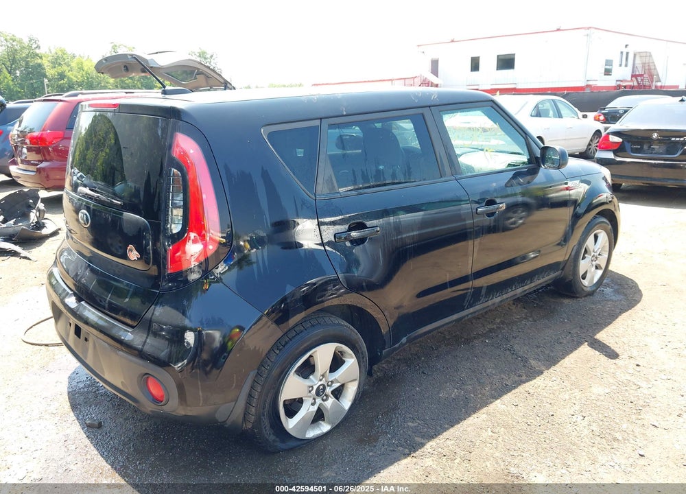 2018 KIA SOUL VIN: KNDJN2A25J7585992