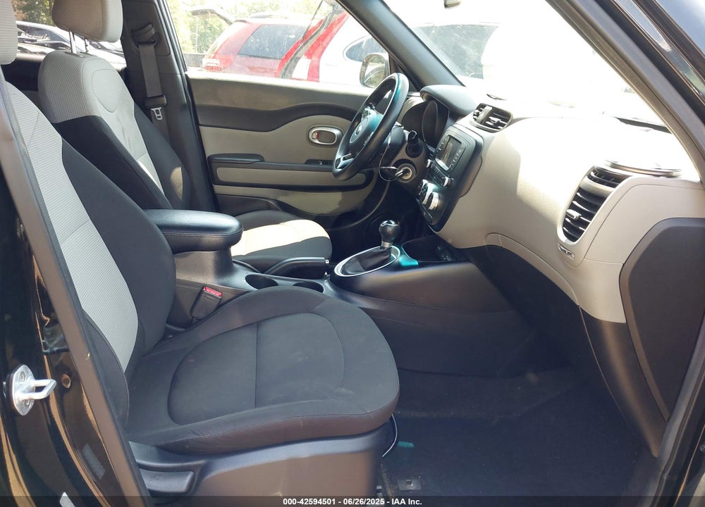 2018 KIA SOUL VIN: KNDJN2A25J7585992
