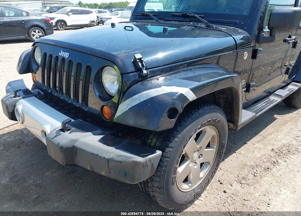 2008 JEEP WRANGLER UNLIMITED SAHARA VIN: 1J4GA59138L640048