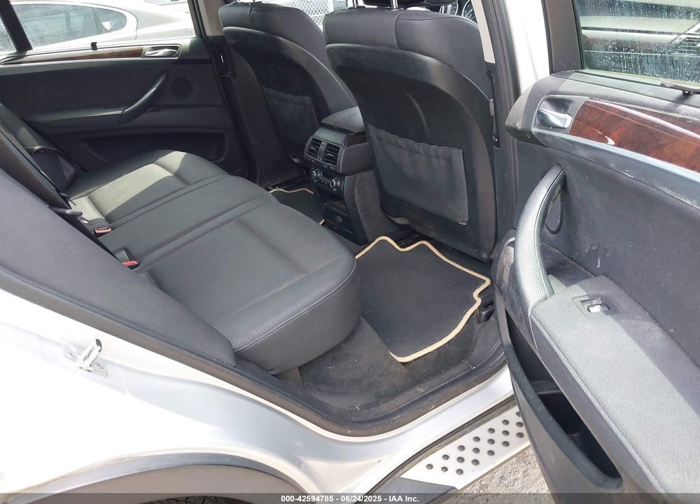 2009 BMW X5 XDRIVE30I VIN: 5UXFE43529L275311