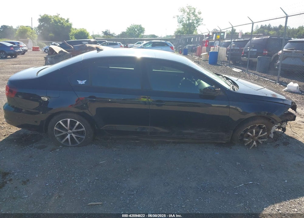 2016 VOLKSWAGEN JETTA VIN: 3VWD67AJ7GM295375