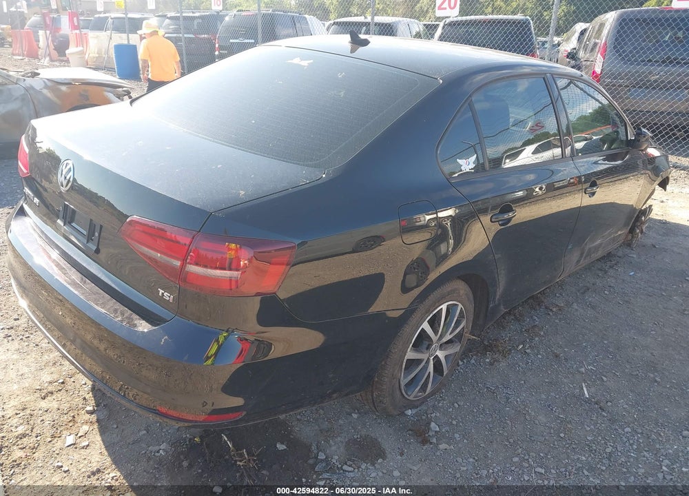 2016 VOLKSWAGEN JETTA VIN: 3VWD67AJ7GM295375