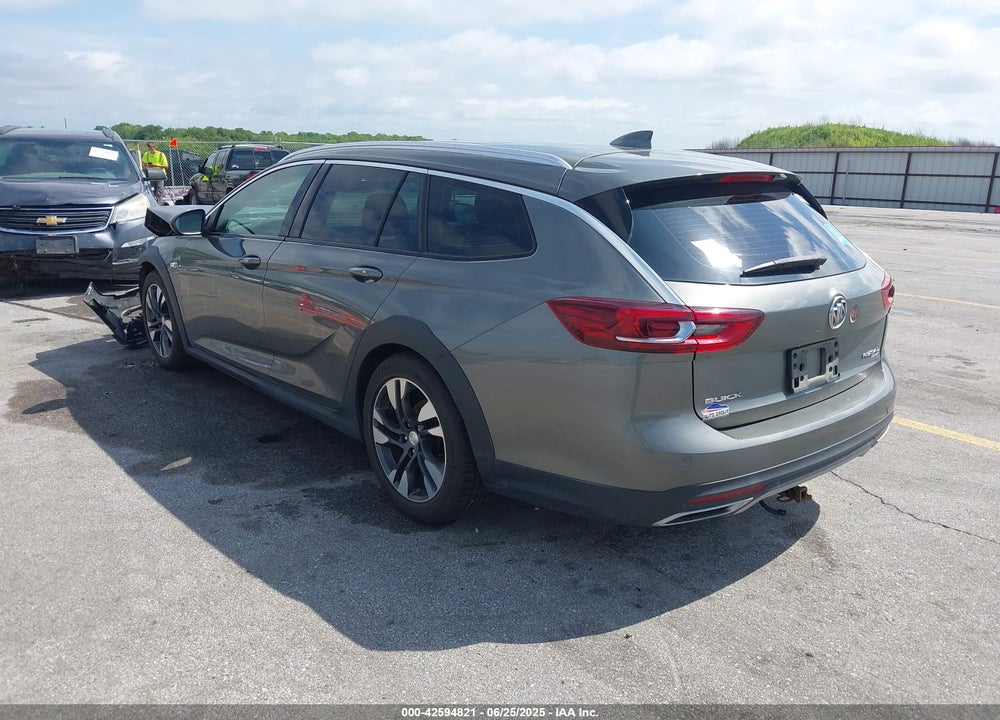 2018 BUICK REGAL TOURX VIN: W04GV8SX1J1090788