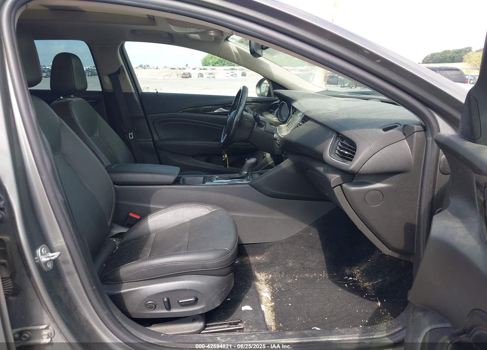 2018 BUICK REGAL TOURX VIN: W04GV8SX1J1090788