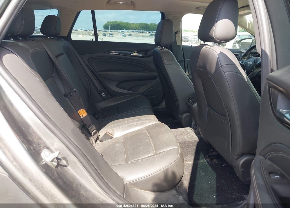 2018 BUICK REGAL TOURX VIN: W04GV8SX1J1090788