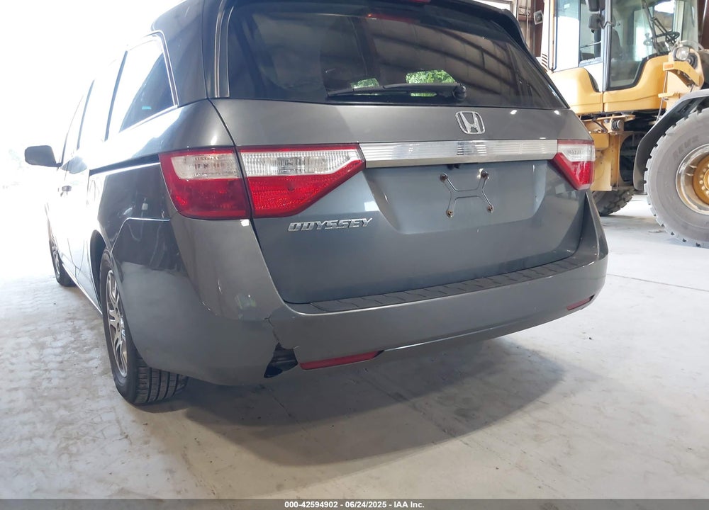 2011 HONDA ODYSSEY EX-L VIN: 5FNRL5H65BB051888