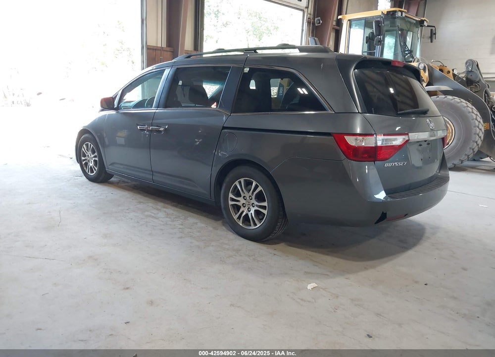 2011 HONDA ODYSSEY EX-L VIN: 5FNRL5H65BB051888