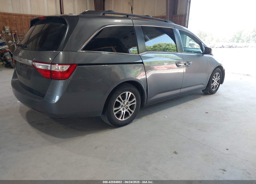 2011 HONDA ODYSSEY EX-L VIN: 5FNRL5H65BB051888