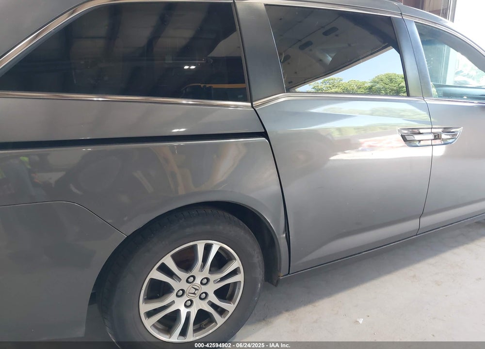2011 HONDA ODYSSEY EX-L VIN: 5FNRL5H65BB051888