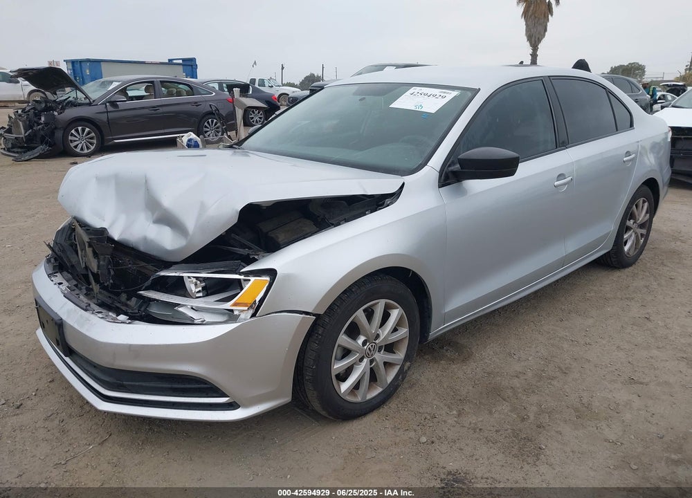 2015 VOLKSWAGEN JETTA VIN: 3VWD17AJ3FM324044