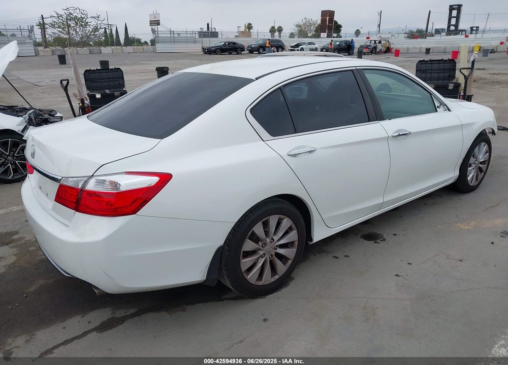 2013 HONDA ACCORD VIN: 1HGCR2F84DA071599