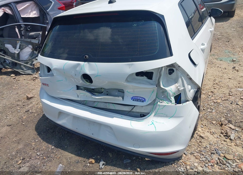 2017 VOLKSWAGEN GOLF VIN: 3VW547AU1HM054806