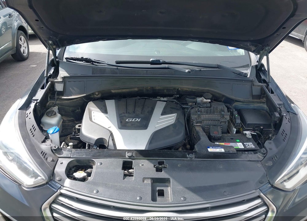 2017 HYUNDAI SANTA FE VIN: KM8SN4HF5HU205582