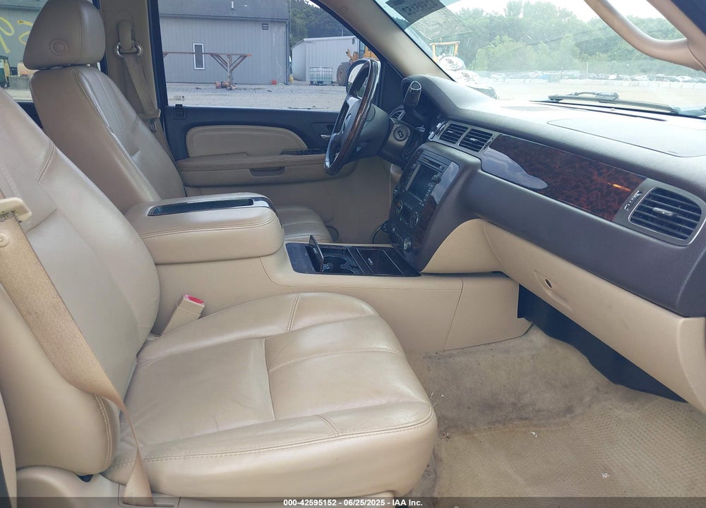 2007 GMC YUKON VIN: 1GKFK63827J352773