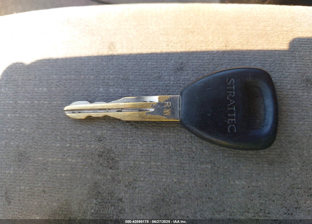 2002 HONDA ACCORD 2.3 LX VIN: 1HGCG66582A050450