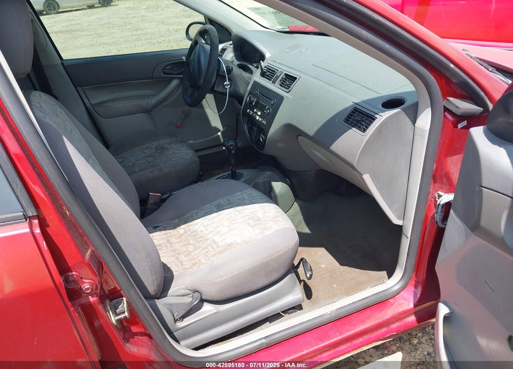 2005 FORD FOCUS ZX4 VIN: 1FAFP34N75W253842