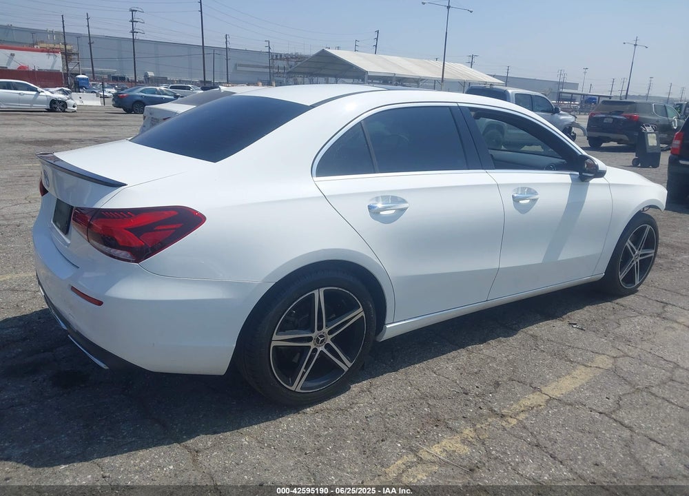 2019 MERCEDES-BENZ A 220 VIN: WDD3G4EBXKW031742