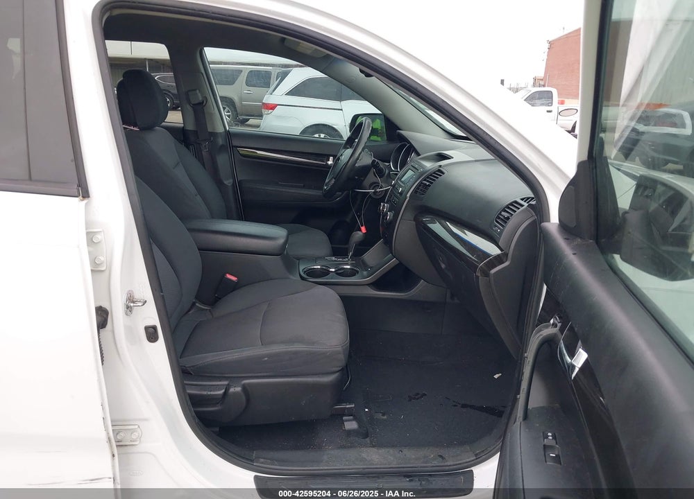 2013 KIA SORENTO VIN: 5XYKT3A61DG414361