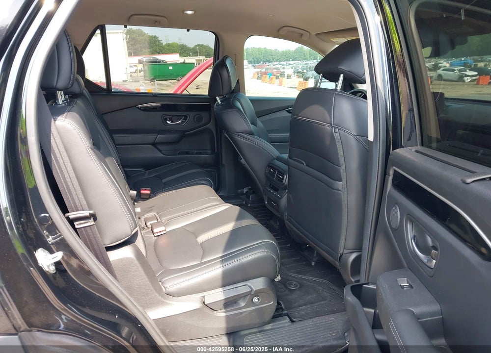 2025 HONDA PILOT VIN: 5FNYG2H49SB002738