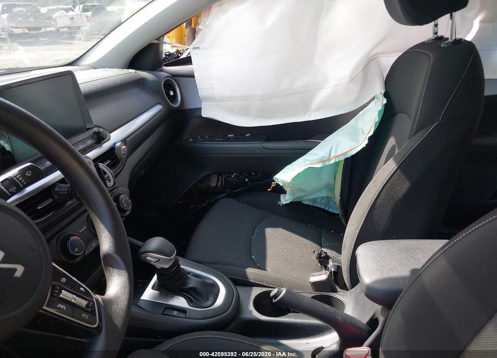 2024 KIA FORTE VIN: 3KPF24AD8RE702522