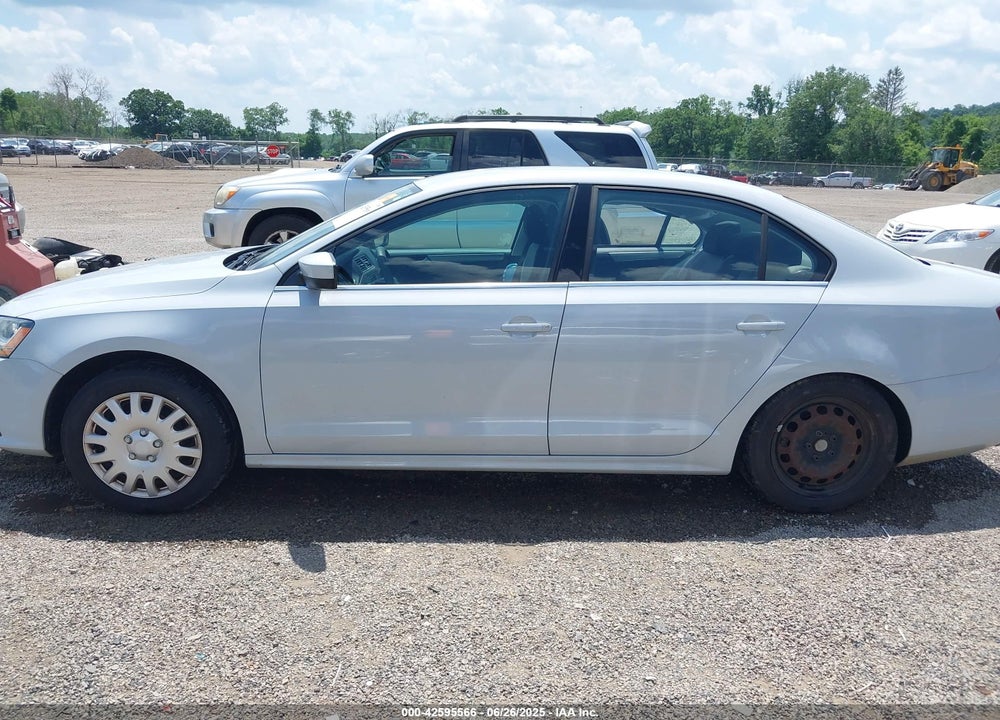 2017 VOLKSWAGEN JETTA VIN: 3VW2B7AJ8HM242804