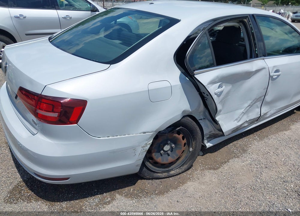 2017 VOLKSWAGEN JETTA VIN: 3VW2B7AJ8HM242804