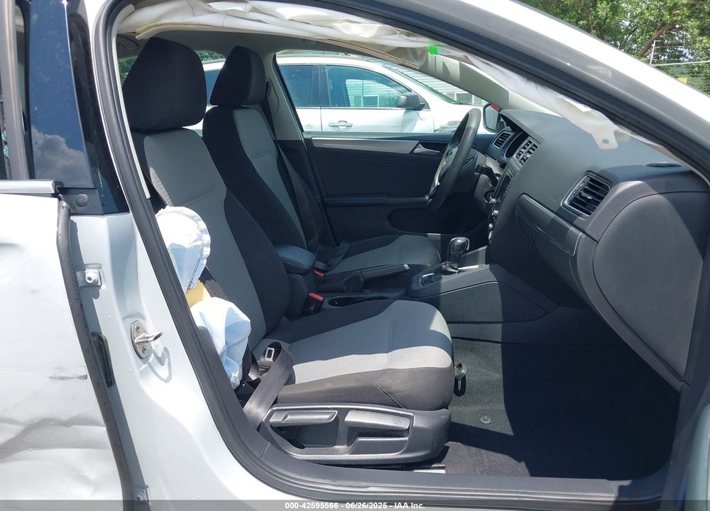 2017 VOLKSWAGEN JETTA VIN: 3VW2B7AJ8HM242804
