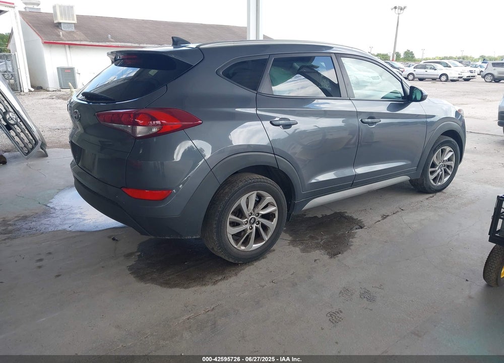 2018 HYUNDAI TUCSON VIN: KM8J33A44JU692297
