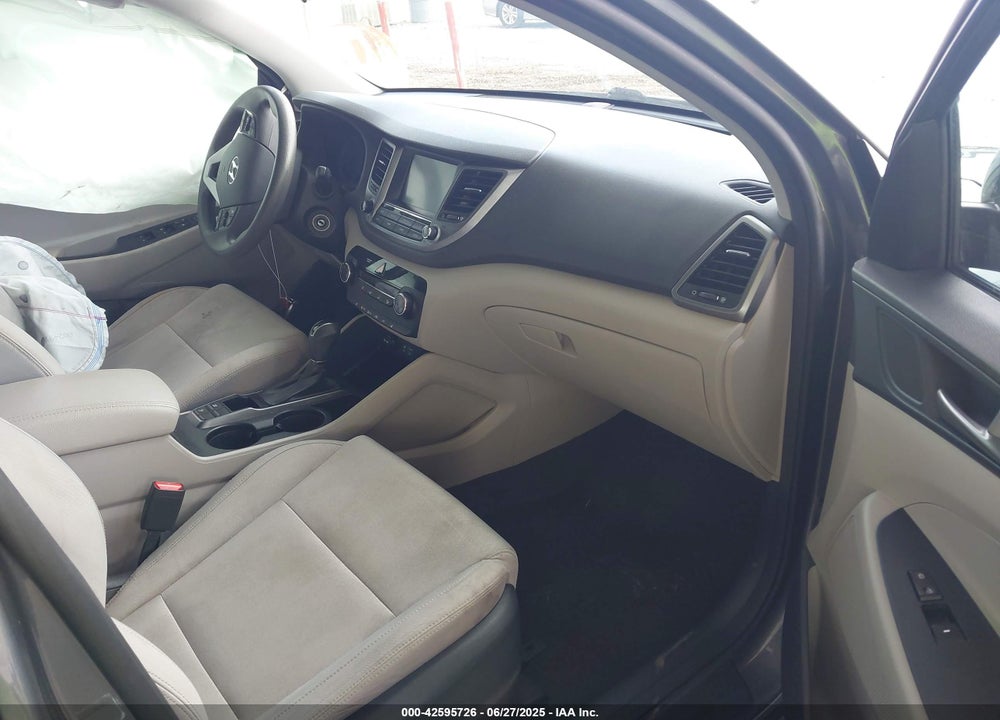 2018 HYUNDAI TUCSON VIN: KM8J33A44JU692297