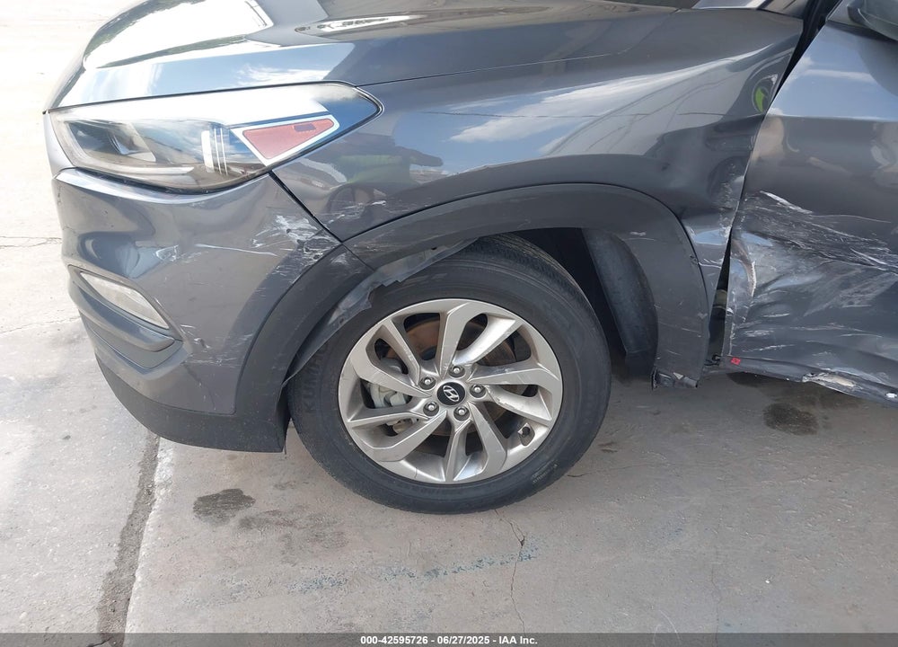 2018 HYUNDAI TUCSON VIN: KM8J33A44JU692297