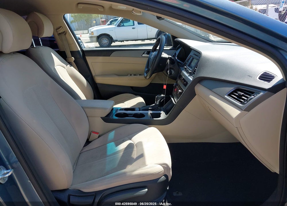 2015 HYUNDAI SONATA VIN: 5NPE24AF9FH180813