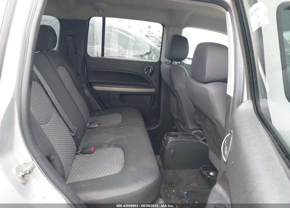 2011 CHEVROLET HHR VIN: 3GNBABFW3BS526591